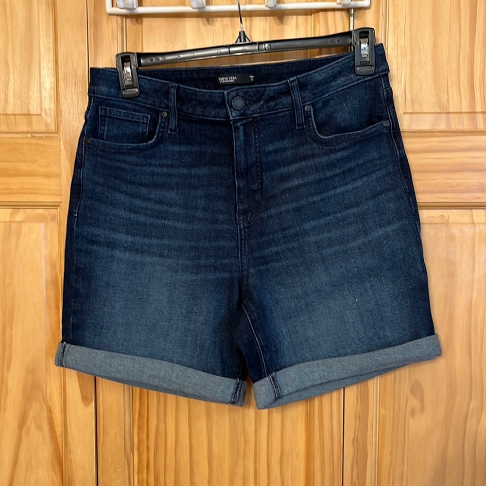 Simply Vera Vera Wang shorts. Size 12